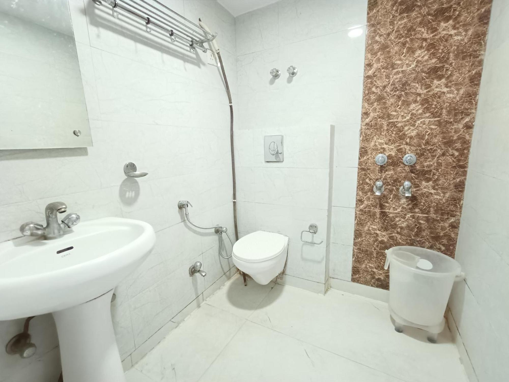 Hotel Heritage Home Walking 1 Minuit From R K Ashram Metro Station New Delhi Exterior photo